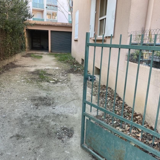  CGRE - COMMANDRE GUILLAUME REAL ESTATE : Garage / Parking | NIMES (30000) | 12 m2 | 80 € 